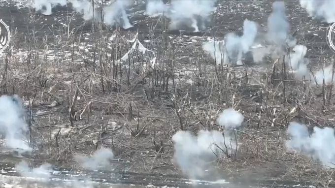 Video: Ukrajina používá v bojích o Avdijivku kontroverzní munici